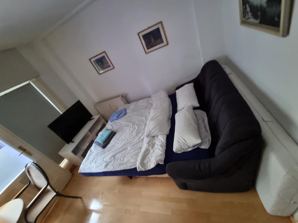 Zentrale 2 Zimmer Eg Wohnung Mit Balkon Leipzig Exterior photo